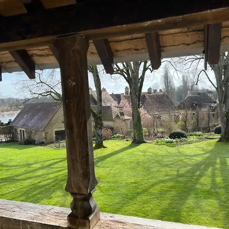 La Maison De La Tour Apremont-sur-Allier Exterior photo